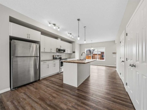 89 Walgrove Rise Se, Calgary, AB - Indoor Photo Showing Kitchen With Stainless Steel Kitchen With Upgraded Kitchen