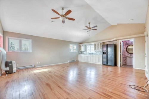 229 5 Avenue, Strathmore, AB - Indoor