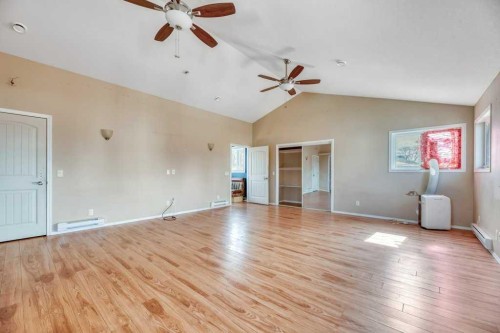 229 5 Avenue, Strathmore, AB - Indoor Photo Showing Other Room