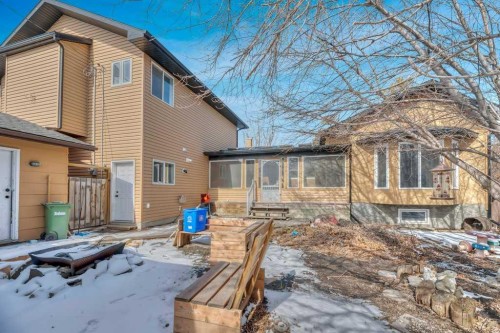 229 5 Avenue, Strathmore, AB - Outdoor