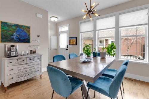 376 Quarry Park Boulevard Se, Calgary, AB - Indoor Photo Showing Dining Room