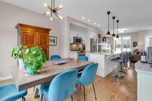 376 Quarry Park Boulevard Se, Calgary, AB - Indoor Photo Showing Dining Room