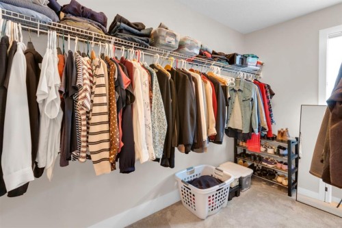 376 Quarry Park Boulevard Se, Calgary, AB - Indoor With Storage