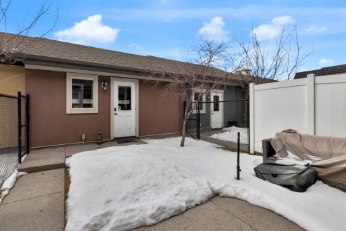 376 Quarry Park Boulevard Se, Calgary, AB - Outdoor With Exterior