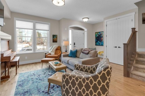 376 Quarry Park Boulevard Se, Calgary, AB - Indoor Photo Showing Living Room