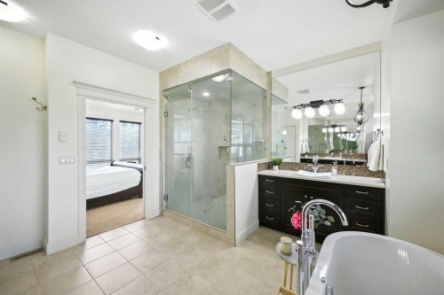 62 Posthill Drive Sw, Calgary, AB - Indoor Photo Showing Bathroom