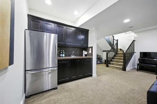 62 Posthill Drive Sw, Calgary, AB - Indoor Photo Showing Kitchen