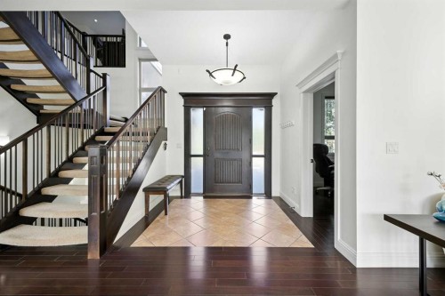 62 Posthill Drive Sw, Calgary, AB - Indoor Photo Showing Other Room