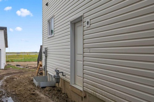 196 Saddlelake Manor Ne, Calgary, AB - Outdoor