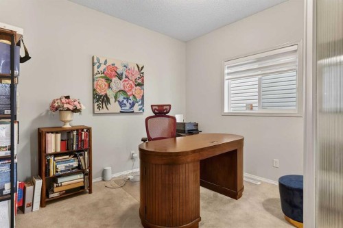 201 Autumn Circle Se, Calgary, AB - Indoor Photo Showing Office