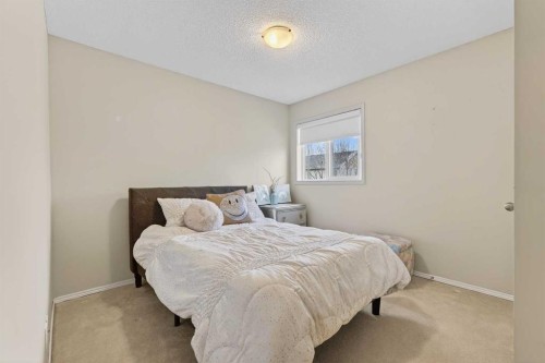 201 Autumn Circle Se, Calgary, AB - Indoor Photo Showing Bedroom