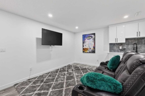 201 Autumn Circle Se, Calgary, AB - Indoor