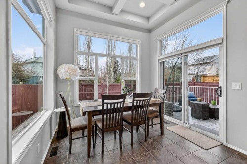 201 Autumn Circle Se, Calgary, AB - Indoor Photo Showing Dining Room