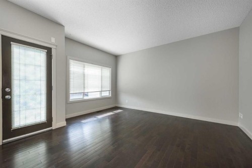 124 Evanscove Manor Nw, Calgary, AB - Indoor Photo Showing Other Room