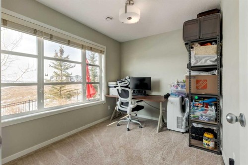 905 Evansridge Park Nw, Calgary, AB - Indoor Photo Showing Office