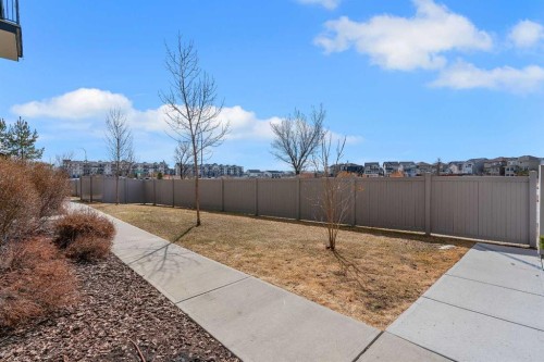 414-121 Copperpond Common Se, Calgary, AB 