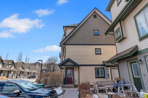 414-121 Copperpond Common Se, Calgary, AB 