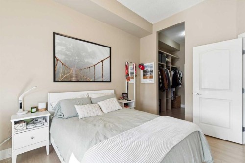 103-3101 34 Avenue Nw, Calgary, AB - Indoor Photo Showing Bedroom