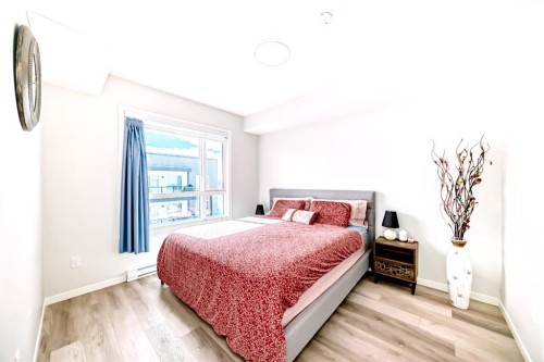 1402-33 Carringham Gate Nw, Calgary, AB - Indoor Photo Showing Bedroom