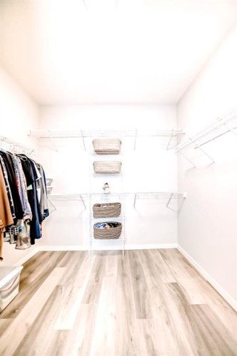 1402-33 Carringham Gate Nw, Calgary, AB - Indoor With Storage