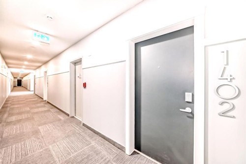 1402-33 Carringham Gate Nw, Calgary, AB - Indoor Photo Showing Other Room