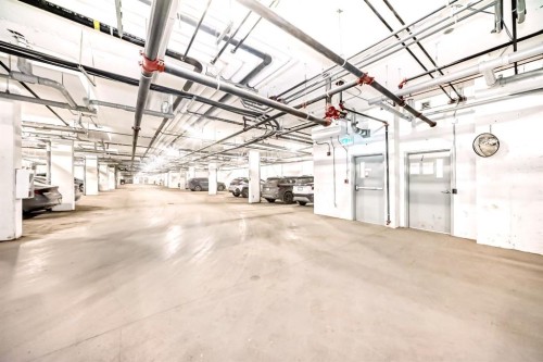 1402-33 Carringham Gate Nw, Calgary, AB - Indoor