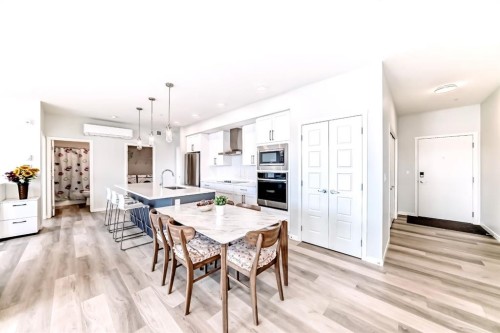 1402-33 Carringham Gate Nw, Calgary, AB - Indoor