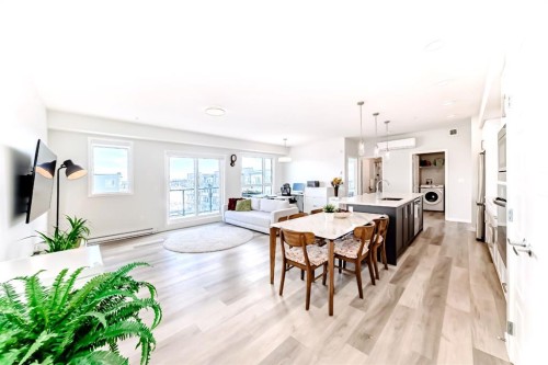 1402-33 Carringham Gate Nw, Calgary, AB - Indoor