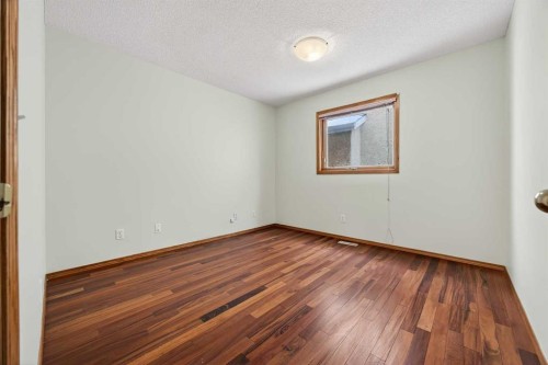 90 Hawkmount Green Nw, Calgary, AB - Indoor Photo Showing Other Room