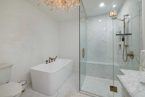 1727 24 Street Sw, Calgary, AB - Indoor Photo Showing Bathroom