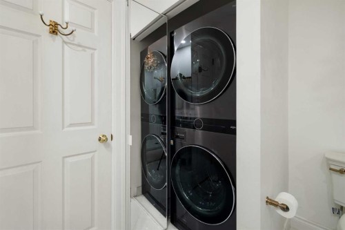 1727 24 Street Sw, Calgary, AB - Indoor Photo Showing Laundry Room