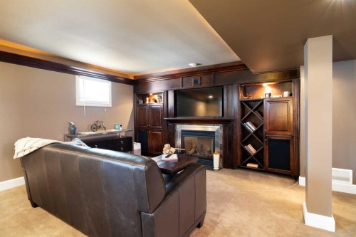 1727 24 Street Sw, Calgary, AB - Indoor With Fireplace