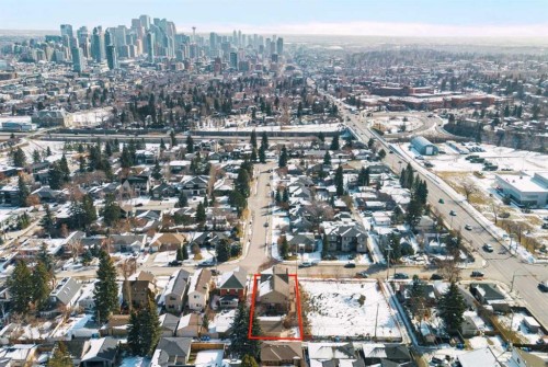 1727 24 Street Sw, Calgary, AB - Outdoor With View