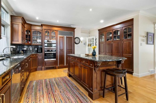 1727 24 Street Sw, Calgary, AB - Indoor Photo Showing Kitchen