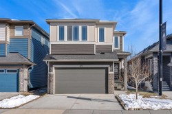 674 Creekmill Court SWAirdrie, AB T4B 5J8