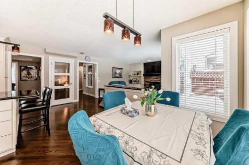 212 Sienna Park Drive Sw, Calgary, AB - Indoor Photo Showing Dining Room