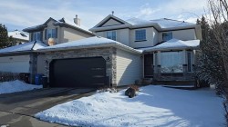 212 Sienna Park Drive SW Calgary, AB T3H 3L5