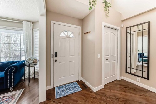 212 Sienna Park Drive Sw, Calgary, AB - Indoor Photo Showing Other Room