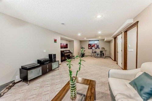 212 Sienna Park Drive Sw, Calgary, AB - Indoor