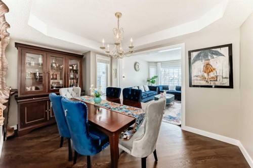 212 Sienna Park Drive Sw, Calgary, AB - Indoor Photo Showing Dining Room
