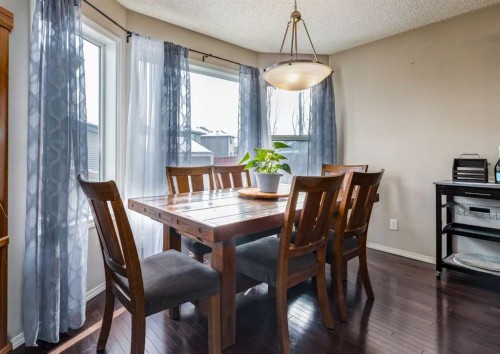 38 Autumn Crescent Se, Calgary, AB - Indoor Photo Showing Dining Room