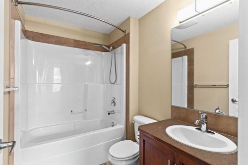 212-10 Panatella Road Nw, Calgary, AB - Indoor Photo Showing Bathroom