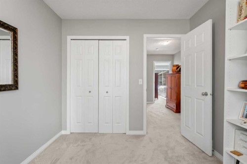 18 Hidden Creek Rise Nw, Calgary, AB - Indoor