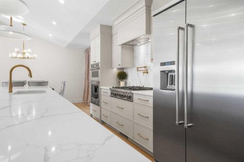 1016 Mapleglade Drive Se, Calgary, AB - Indoor Photo Showing Kitchen