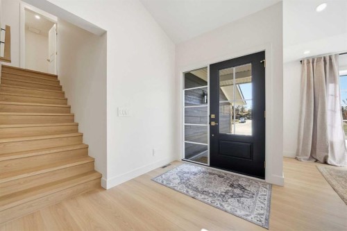 1016 Mapleglade Drive Se, Calgary, AB - Indoor Photo Showing Other Room