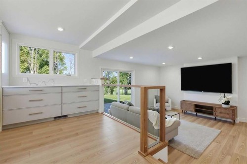 1016 Mapleglade Drive Se, Calgary, AB - Indoor