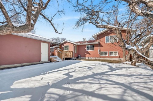 1027 75 Avenue Sw, Calgary, AB - Outdoor