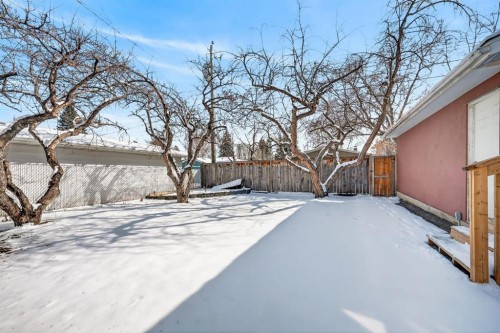 1027 75 Avenue Sw, Calgary, AB - Outdoor