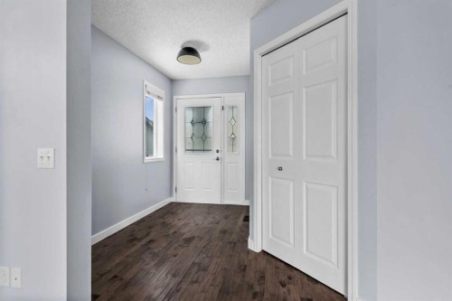 37 Evansbrooke Park Nw, Calgary, AB - Indoor Photo Showing Other Room