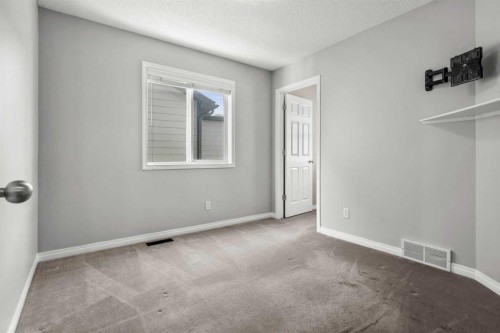 37 Evansbrooke Park Nw, Calgary, AB - Indoor Photo Showing Other Room
